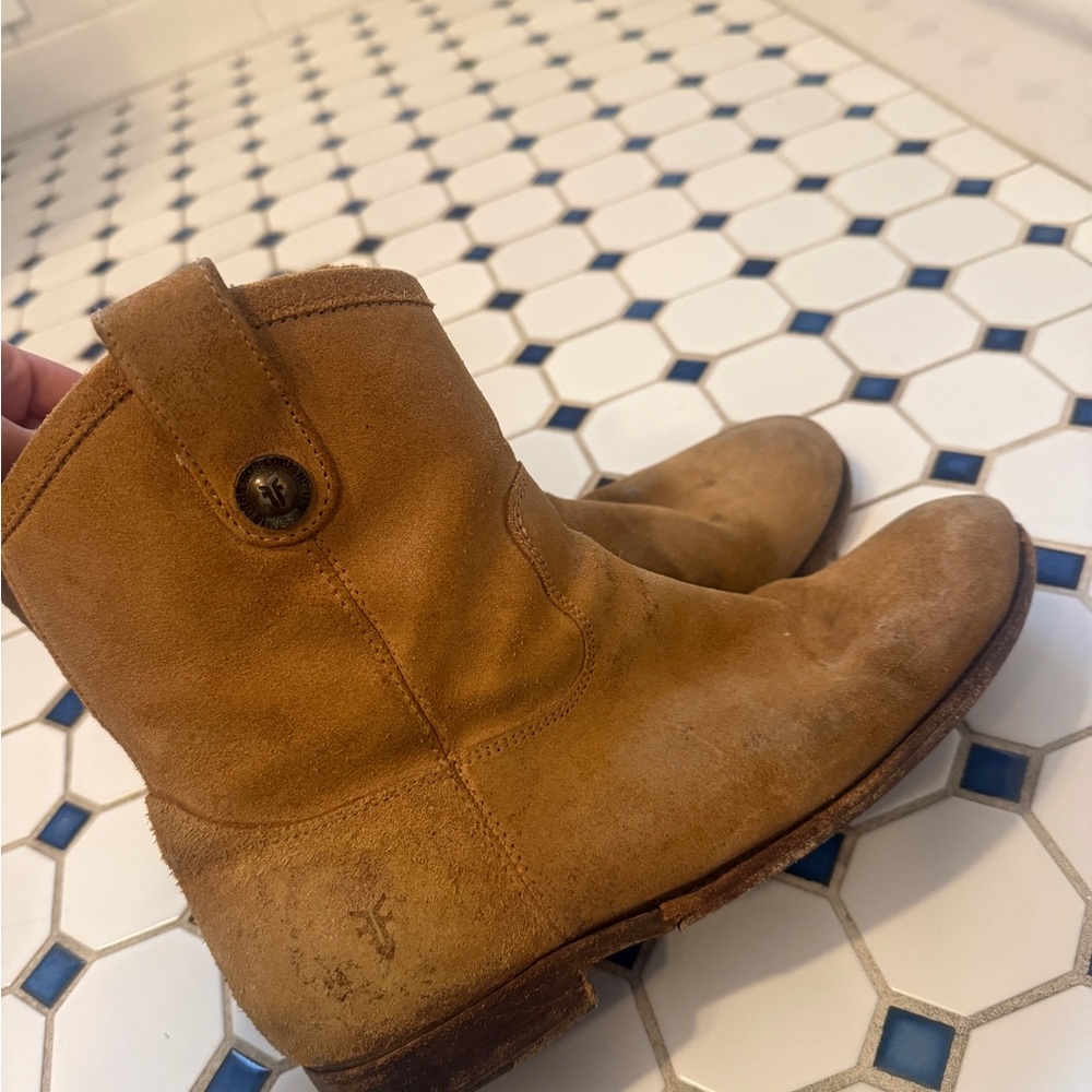 Frye Women’s Real Tan Suede Billy Zip Boots Sz 9